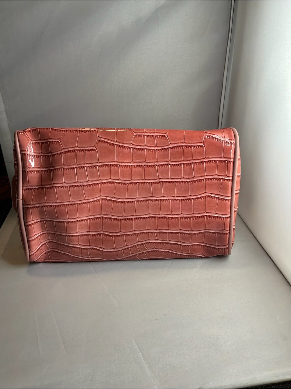 Privata Croc-Embossed Coral Clutch with Gold Logo - Picture 3 of 4
